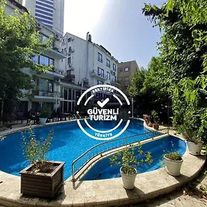Blanche & Garden Pool 3* Стамбул