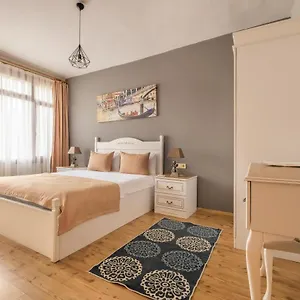 Old Town Deluxe Flats Анталья